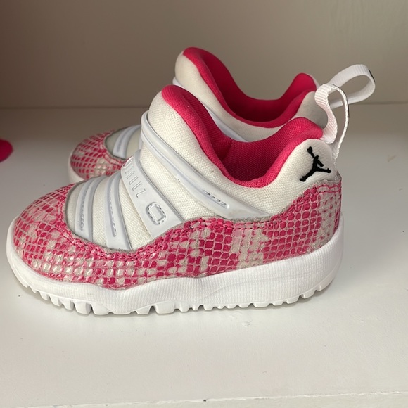 AIR JORDAN 11 RETRO LITTLE FLEX TD 'PINK SNAKESKIN' - Picture 4 of 4